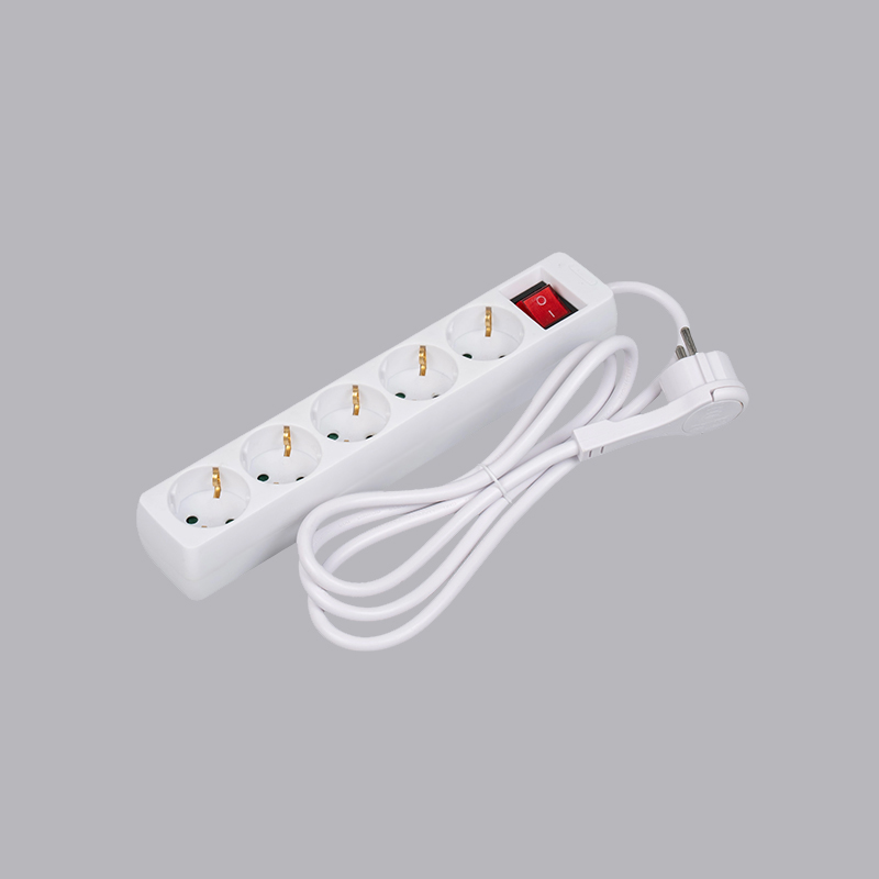 LOB-05KL Německý typ obdélníkového 5cestného prodlužovacího kabelu s tažným kroužkem a vypínačem Multi-Socket