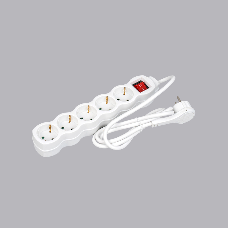LOG-05KL Německý typ tykvovitého 5cestného prodlužovacího kabelu s tažným kroužkem a vypínačem Multi-Socket
