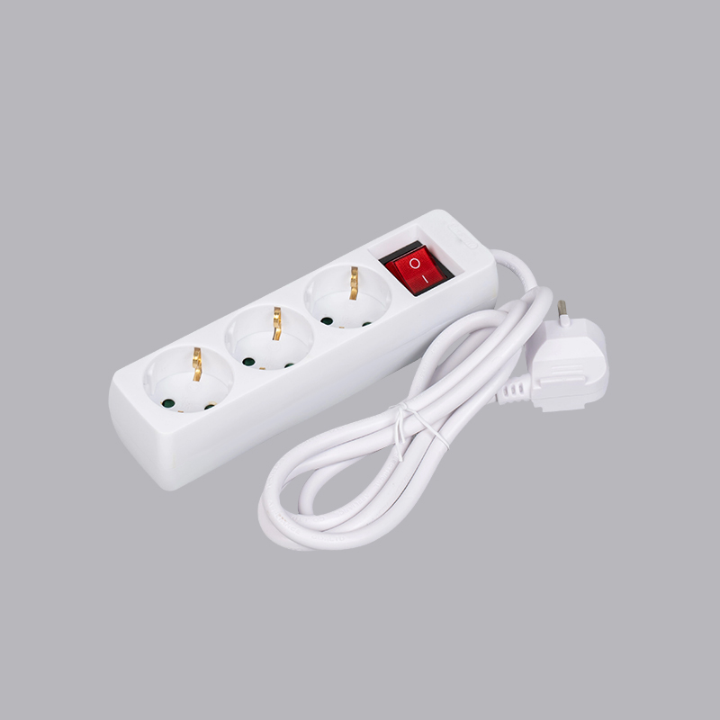 LOB-03K Německý typ pravoúhlého 3cestného prodlužovacího kabelu s vypínačem Multi-Socket